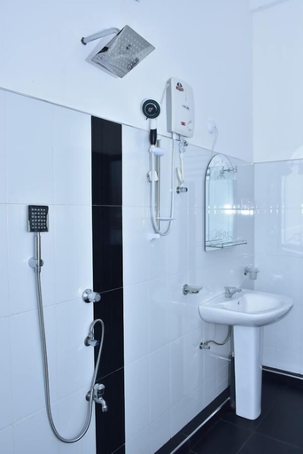 Bathroom 3, Baby Elephant Green House, Embilipitiya