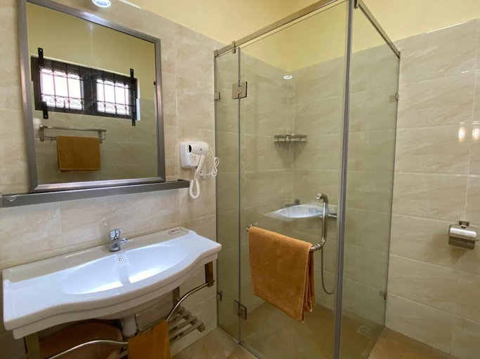Bathroom 4, The Monalysa Suites & Residence
