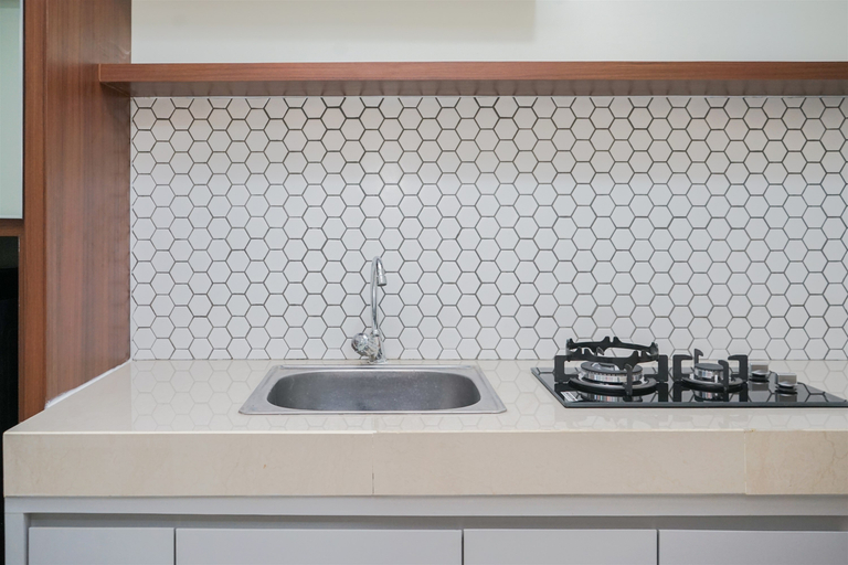 Others 3, Cozy and Warm Studio Apartment at B Residence By Travelio, Tangerang Selatan