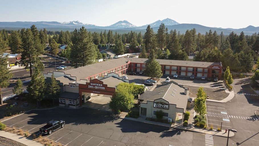 Exterior & Views 5, Sisters Inn And Suites, Deschutes