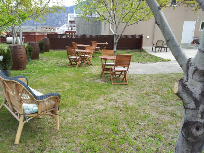 Others 5, Sonora Desert Inn, Okanagan-Similkameen
