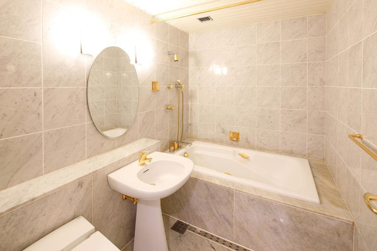 Bathroom 4, Hotel New Omi, Ōmihachiman