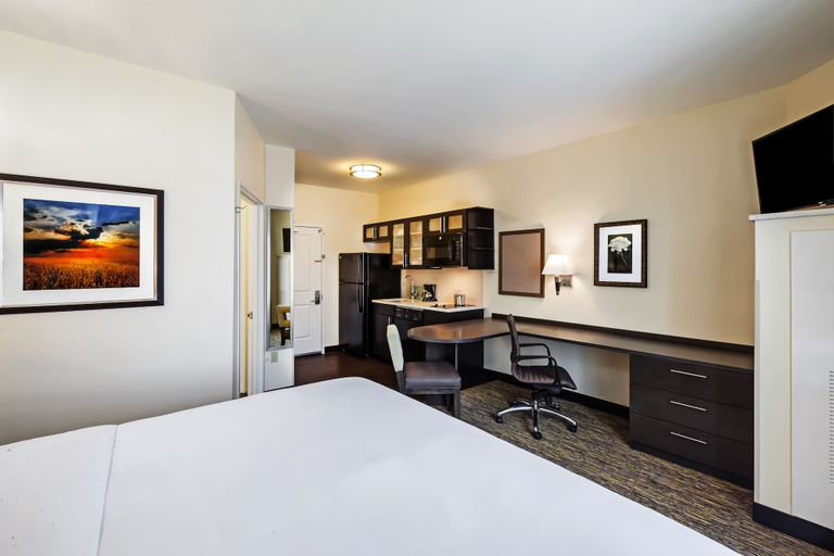 Bedroom 5, Candlewood Suites LENEXA - OVERLAND PARK AREA, Kansas City