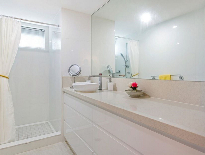 Bathroom, Cairns Ocean View Apartment in Aquarius, Cairns