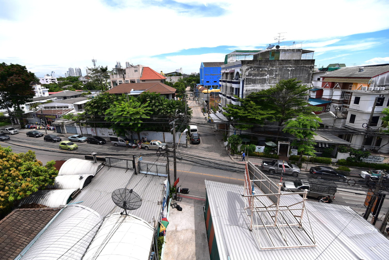Others 5, WJ Hostel, Bang Na