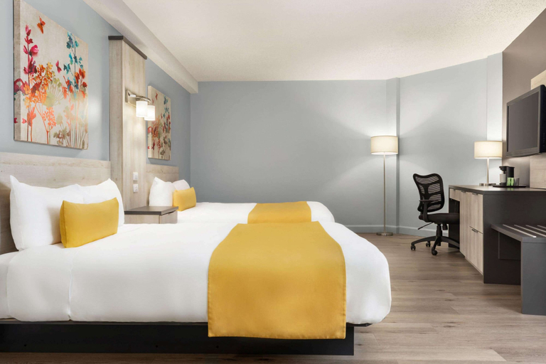 Bedroom 4, Travelodge by Wyndham Alma, Lac-Saint-Jean-Est