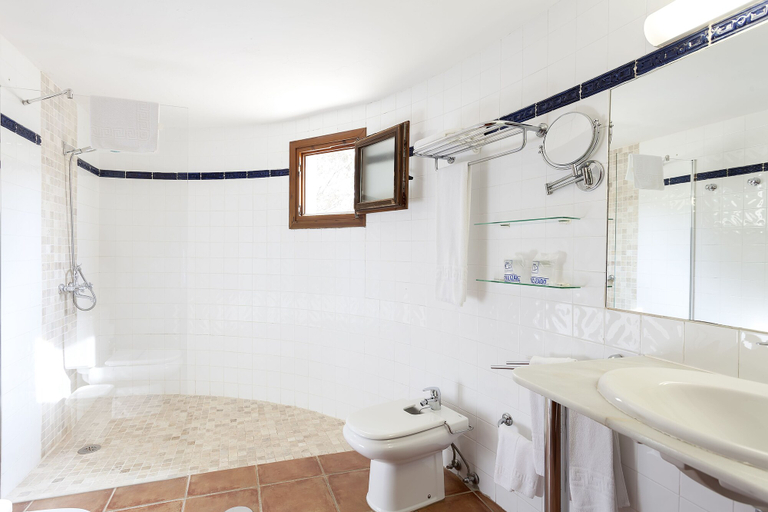 Bathroom 5, Cortijo el Sotillo, Almería