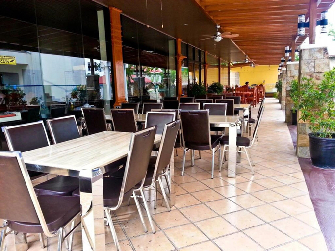 Food & Drinks 5, The Premiere Business Hotel, Kalibo