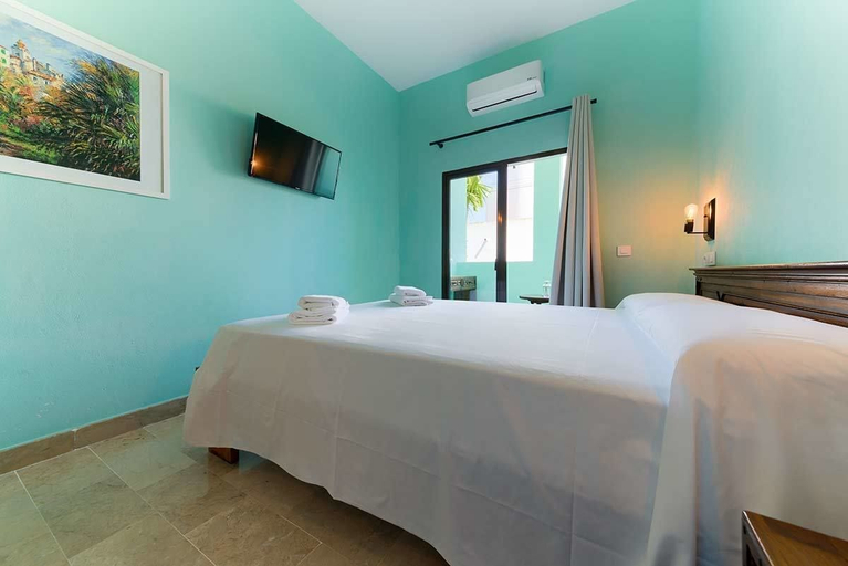 Bedroom 4, Hostal Sahaba Zahora, Cádiz