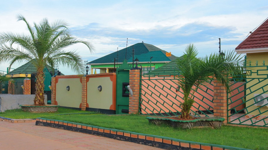 Exterior & Views 2, KM Executive Lodge, Livingstone