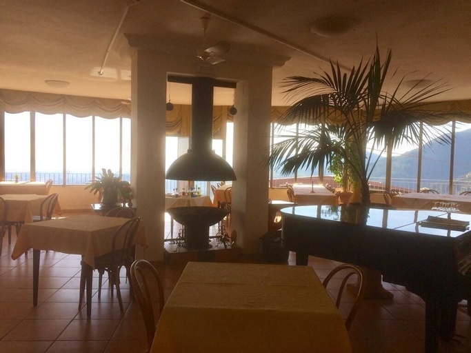 Food & Drinks 5, Albergo San Carlo, Massa Carrara
