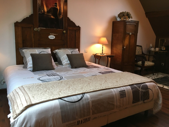 Bedroom 3, Domaine de la Haute Poignandière, Orne