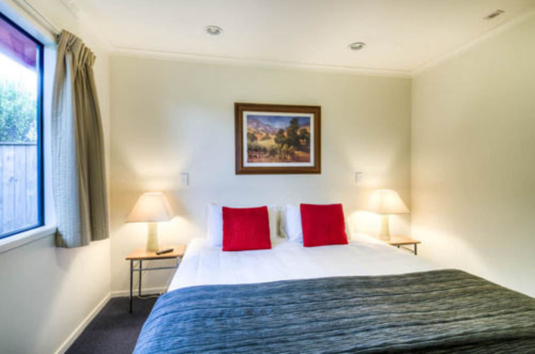 Bedroom 2, Claremonte Motor Lodge, Hastings city