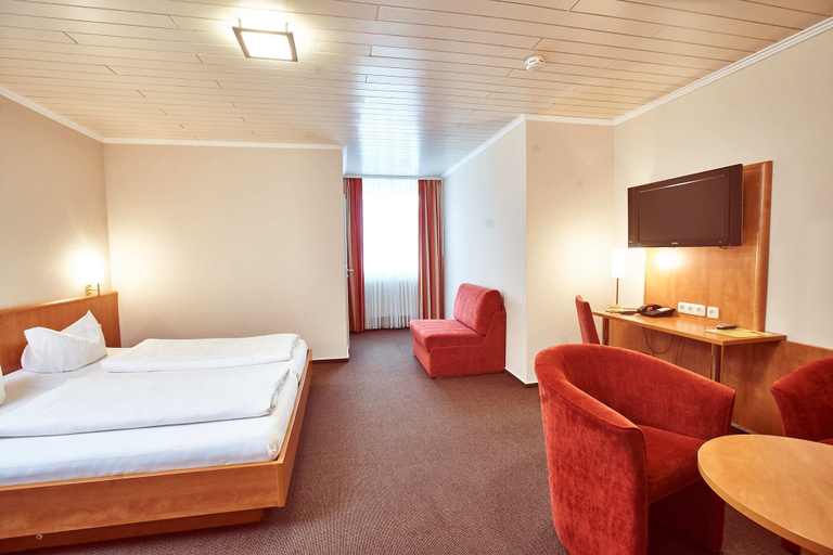 Bedroom 3, Das Landhotel Am Trätzhof, Fulda