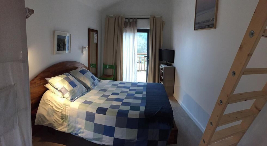 Bedroom 4, Hotel du Cap, Gironde