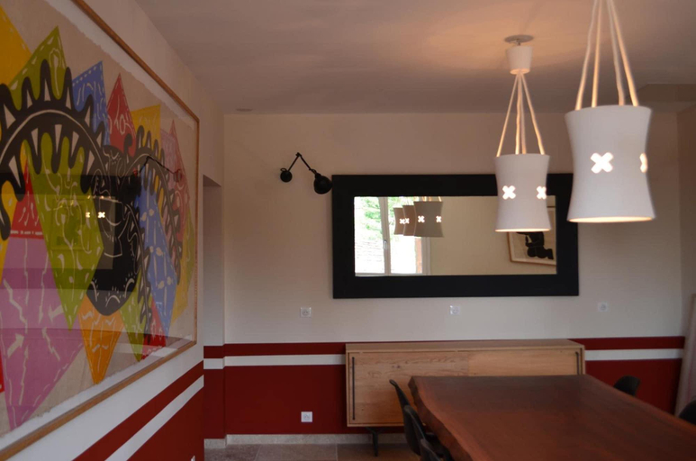 Public Area 3, La Maison des Ocres, Vaucluse