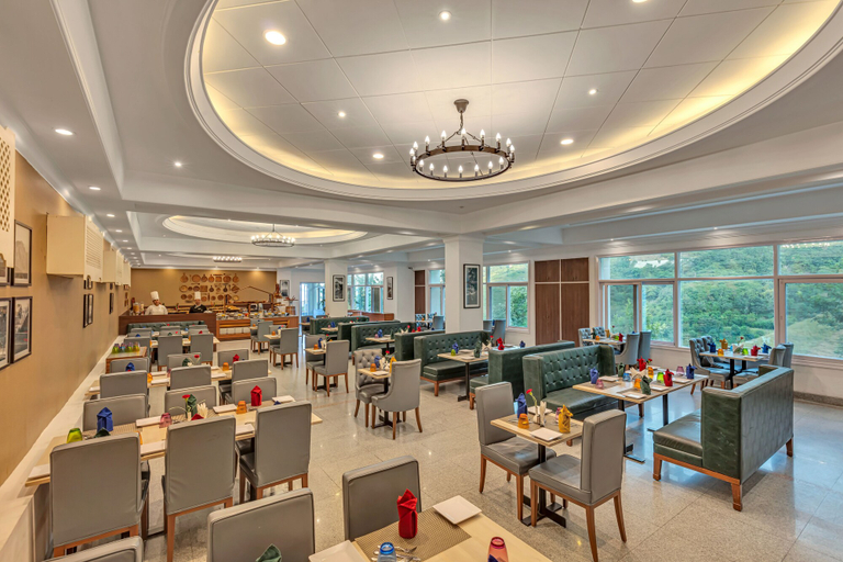 Food & Drinks 4, Club Mahindra Kandaghat, Solan