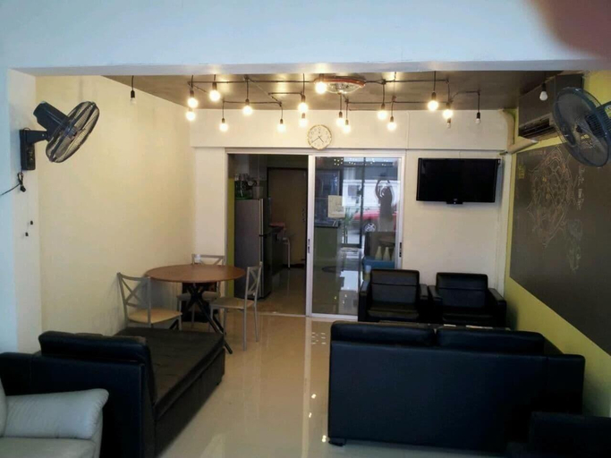 Public Area 3, Smile Capsule Hostel, Muang Chiang Mai