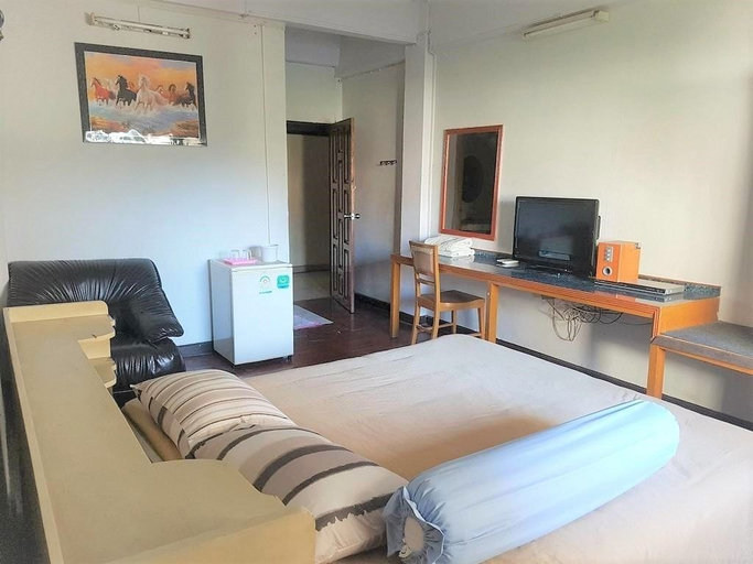 Bedroom 2, Sivathep Hotel, Muang Phitsanulok