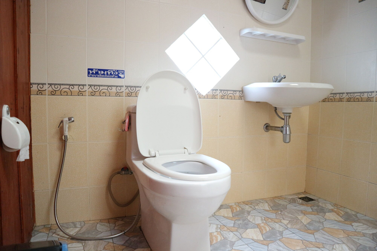 Bathroom 5, Rabiangnam Resort, Muang Kanchanaburi