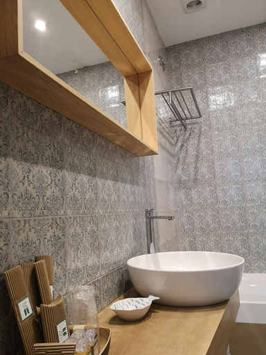 Bathroom 5, Hotel Herbeira, A Coruña