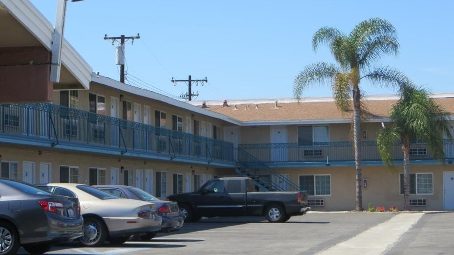 Exterior & Views 2, Castaway Motel, Orange