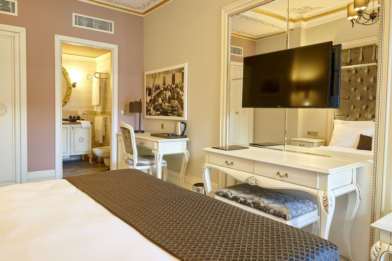 Bedroom 5, L'Agora Old Town Hotel & Bazaar, Konak