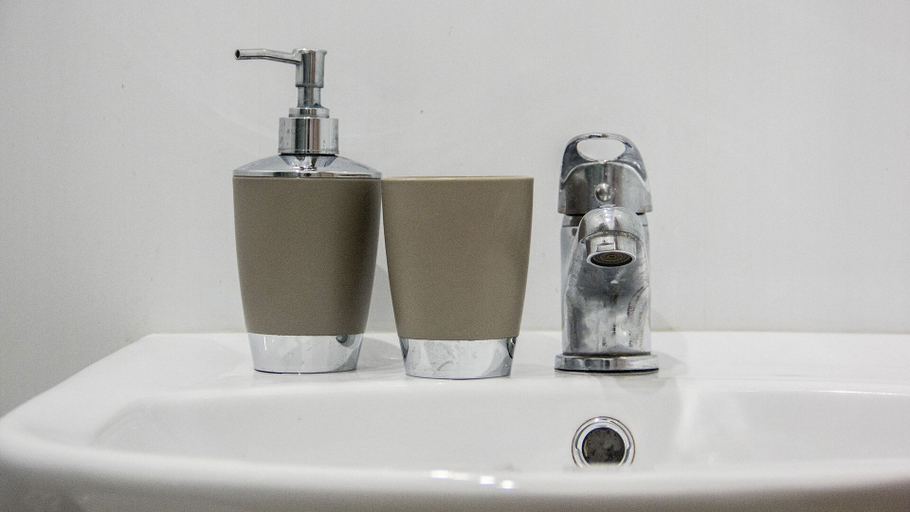 Bathroom 3, Apartments on Lebedeva 10V, Sankt-Peterburg gorsovet
