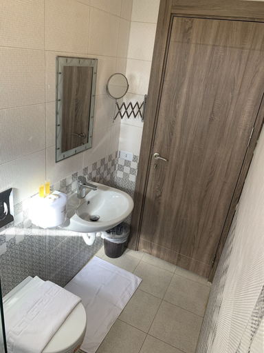 Bathroom 5, Petra Sky Hotel, Wadi Musa