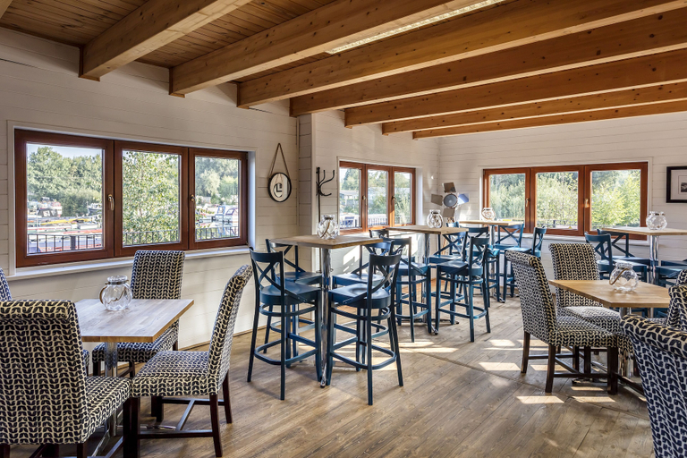 Food & Drinks 5, Roydon Marina Village Hotel, Hertfordshire