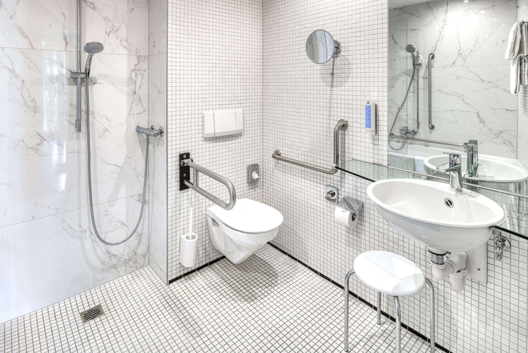 Bathroom 4, Vienna House by Wyndham Martinspark Dornbirn, Dornbirn