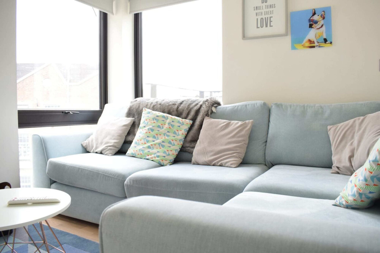 Others 3, Bright 1 Bedroom Flat in North London With Balcony, London