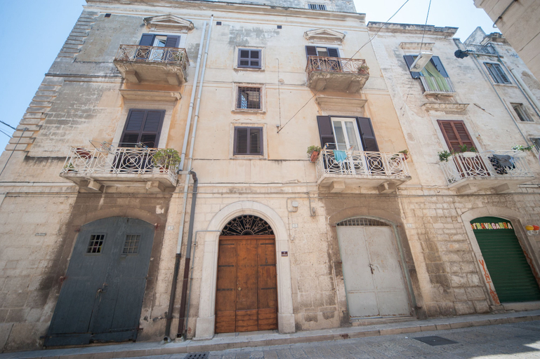 Exterior & Views 2, Bed and Breakfast Longobardi, Barletta-Andria-Trani