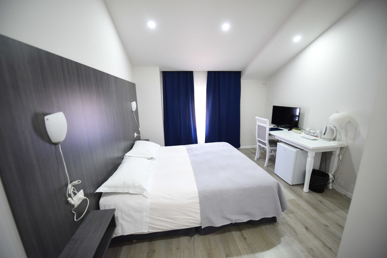 Bedroom 4, Rose Garden Hotel, Shkodrës