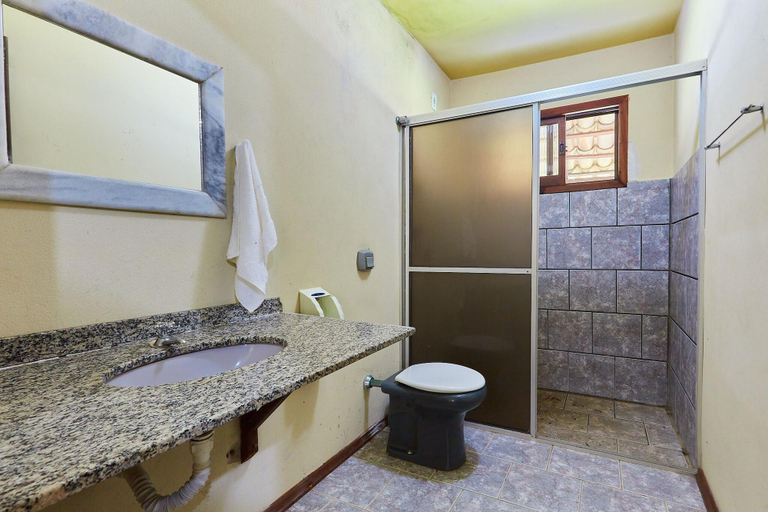 Bathroom 5, Pousada Villa da Glória, São Francisco do Sul