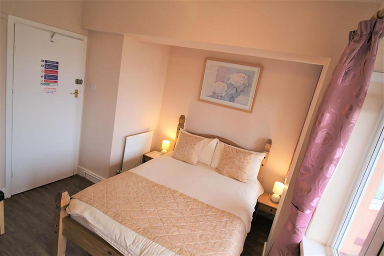 Bedroom 2, The Grand Hotel, Lincolnshire
