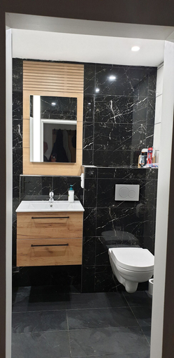 Bathroom 3, Golden Apartments, Essen