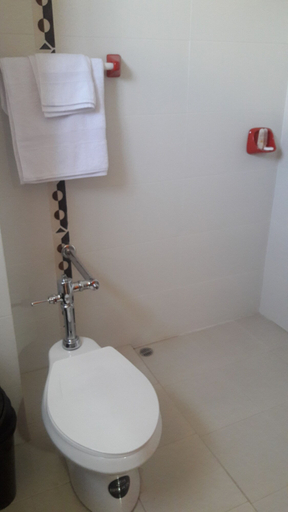 Bathroom 3, Hotel Rey Salomón, Lago Agrio