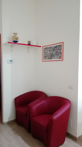 Others 5, Le Due Nicchie, Matera