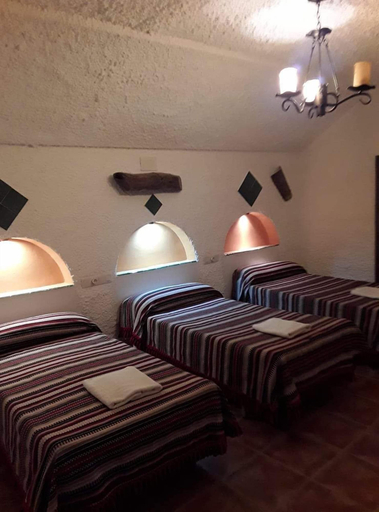 Bedroom 3, Cuevas Lourdes N-2, Granada