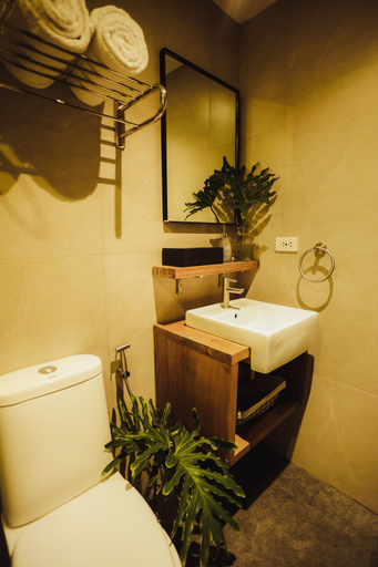 Bathroom 5, The Bourke Hotel, Davao City
