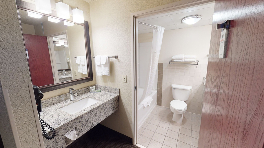Bathroom 3, AmericInn by Wyndham Mounds View Minneapolis, Ramsey