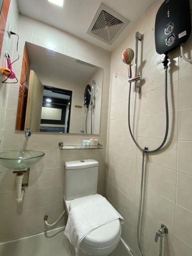 Bathroom 5, Red Velvet Inn Bukit Bintang, Kuala Lumpur