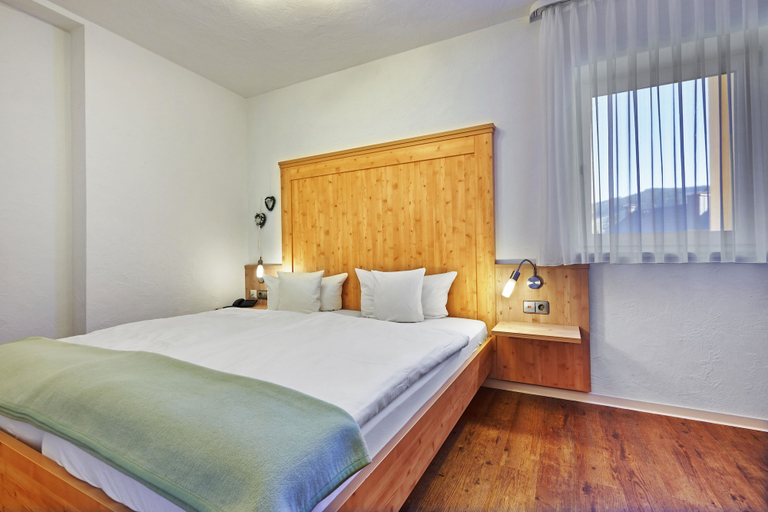 Bedroom 3, Hotel Engel - Familotel Hochschwarzwald, Lörrach