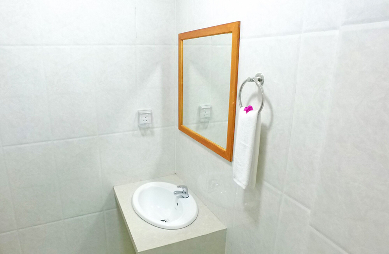 Bathroom 4, Nemo Inn