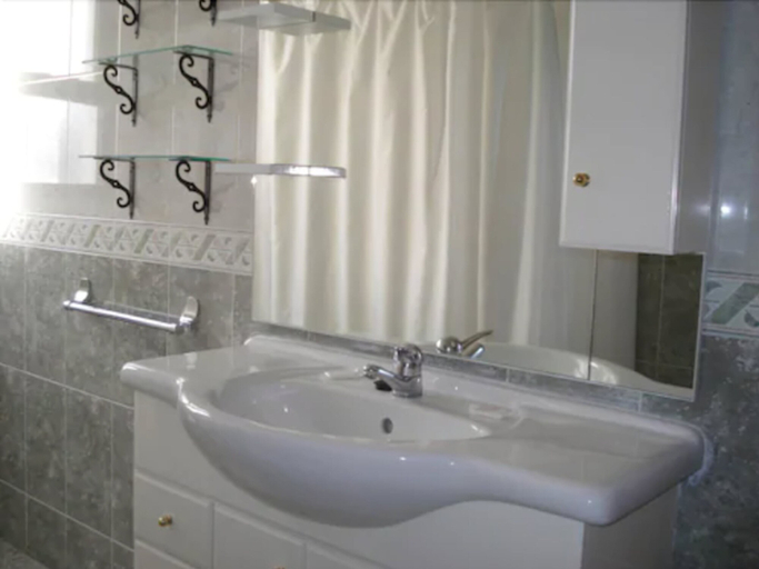 Bathroom 4, El Capistrano Sur, Málaga
