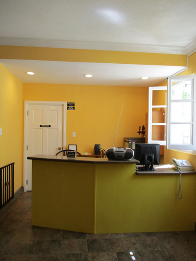 Others 5, Harlem B & B