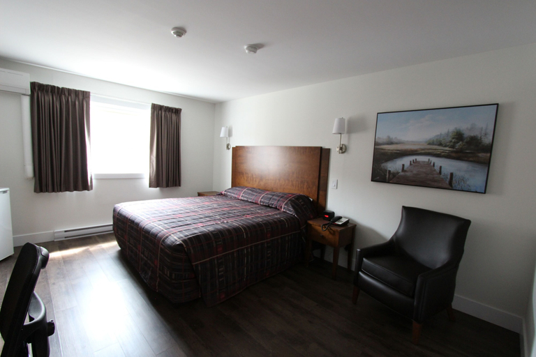 Bedroom 3, Stardust Motel Bedford, Halifax