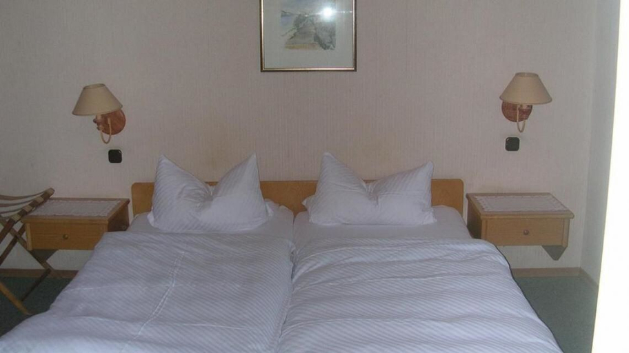 Bedroom 3, Alpengasthof Geiselstein, Ostallgäu