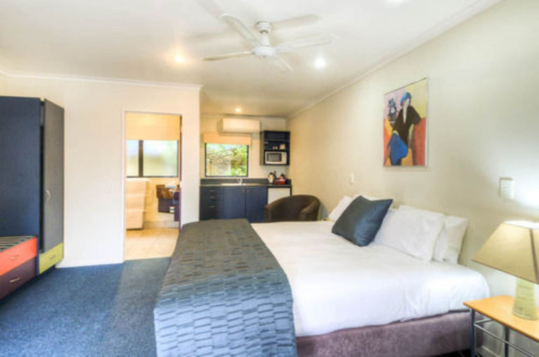 Bedroom 5, Claremonte Motor Lodge, Hastings city